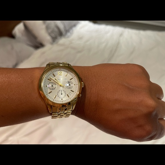 Michael Kors Watch - Picture 6 of 6